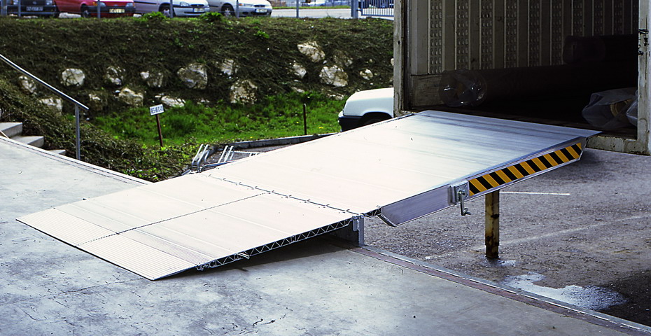 Перегрузочный мост ПГ-1400-10тн